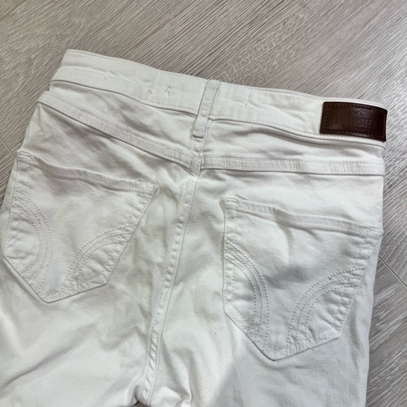 Hollister white ripped jeans - Picture 3 of 3